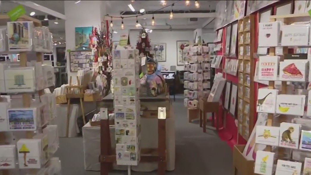 One of a Kind Holiday show returns to Merchandise Mart