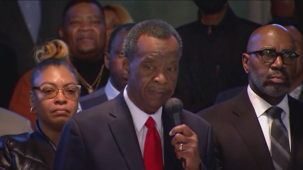 Wilson rips into Lightfoot, jokes if he becomes mayor he'll have police escort her back to Ohio