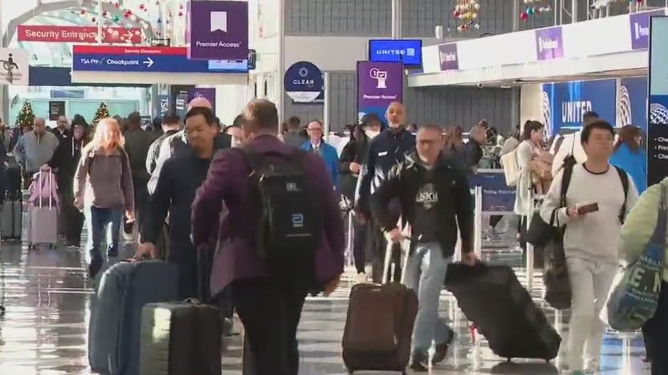 FAA ends flight cuts with Thanksgiving on deck