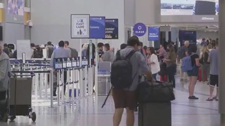 Labor Day  travel deals to know