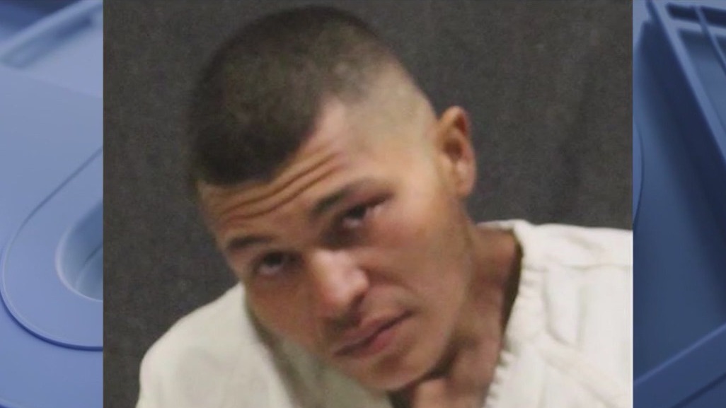 Pima County deputies still looking for inmate