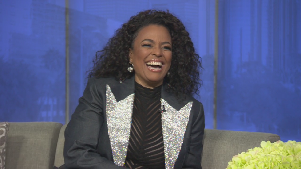 Lifetime movie 'You Light Up My Christmas' stars Kim Fields and 'Facts of Life' co-stars