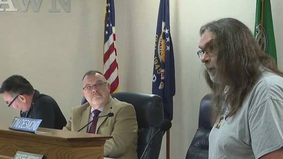 Oak Lawn police supporters, protesters butt heads during board meeting over violent arrest