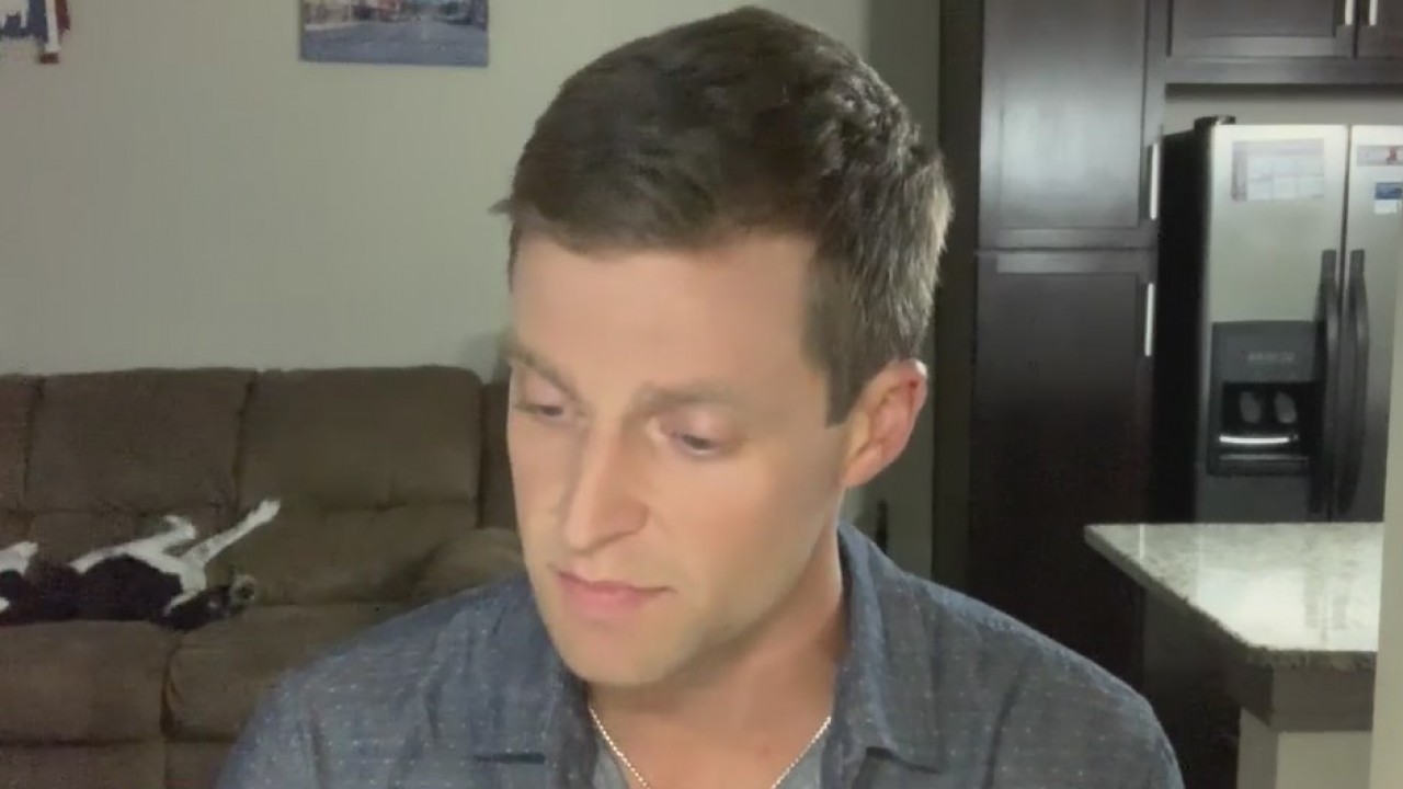 Dog crashes FOX 26's Matthew Seedorff live shot