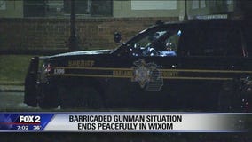 Barricaded gunman situation ends peacefully in Wixom