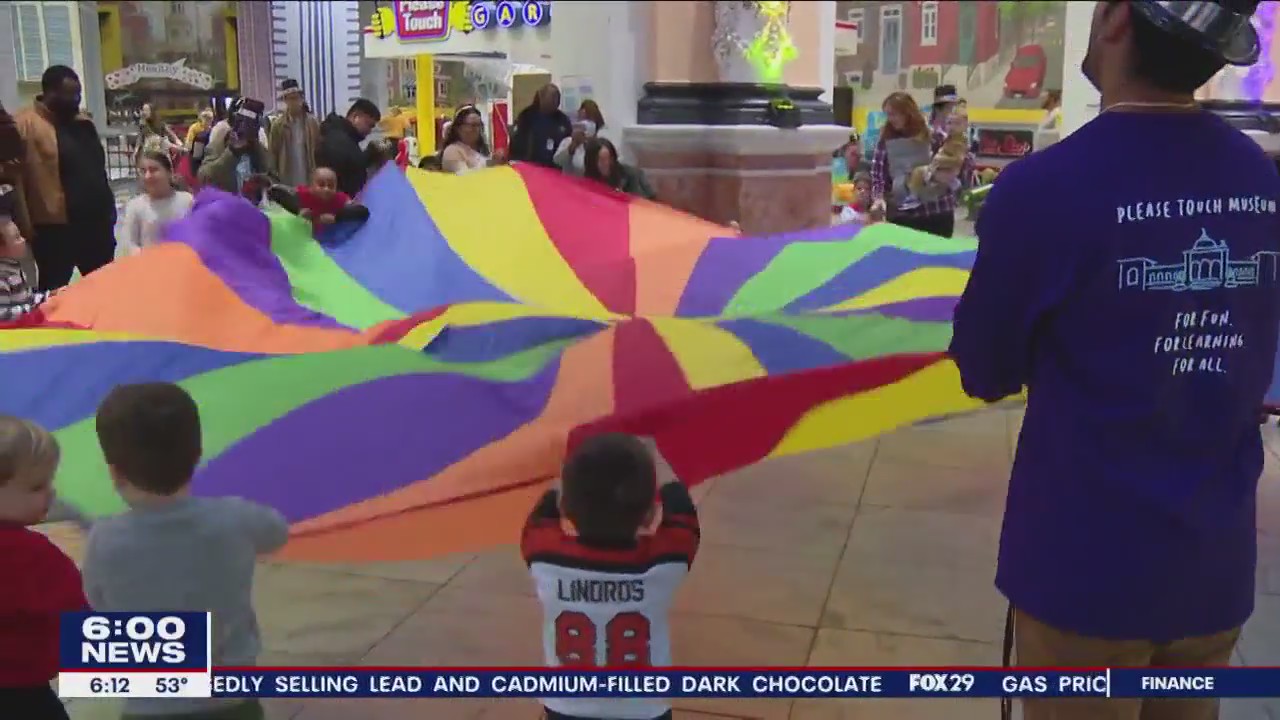 Thousands of kids celebrate the New Year in style at Please Touch Musuem
