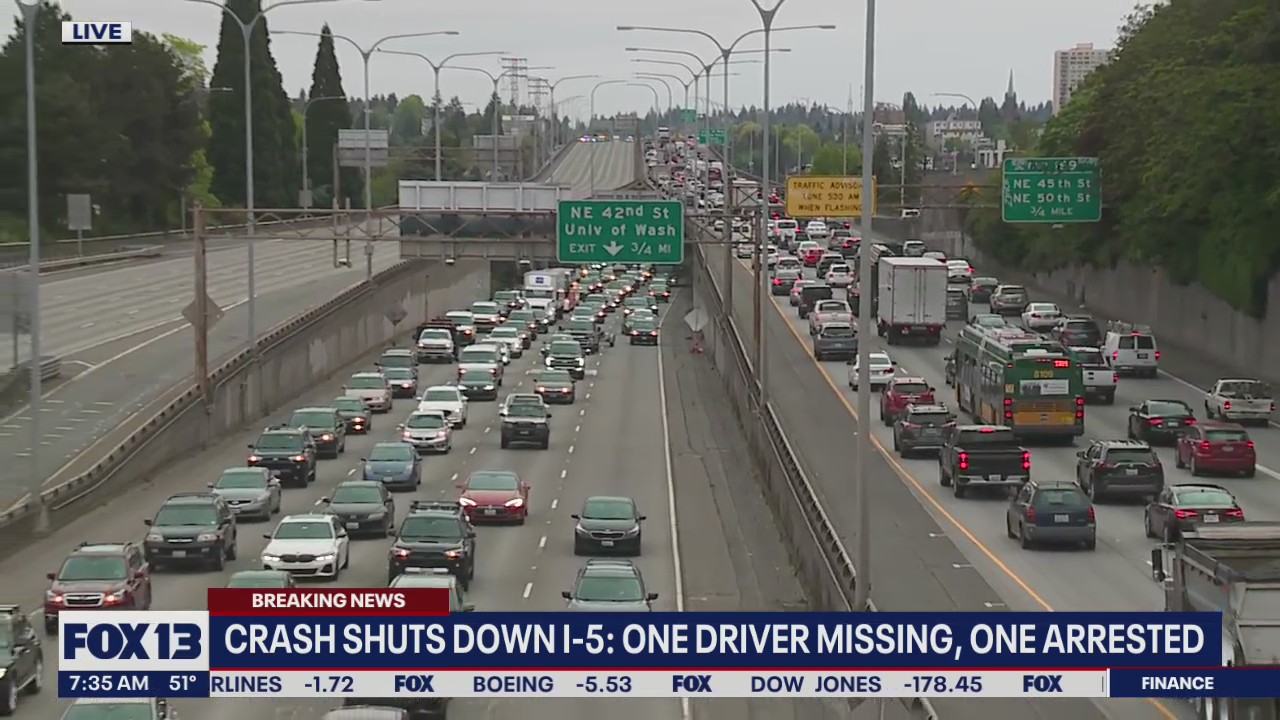 Crash shuts down I-5 in Seattle: Driver suspected of DUI arrested; another driver missing. 7:30am