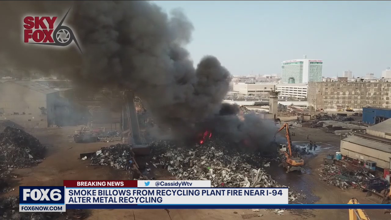 Milwaukee Fire Department responds to recycling plant fire