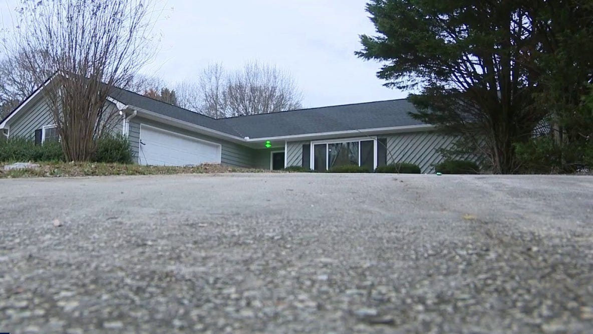 Deadly domestic dispute shooting on Setters Trail