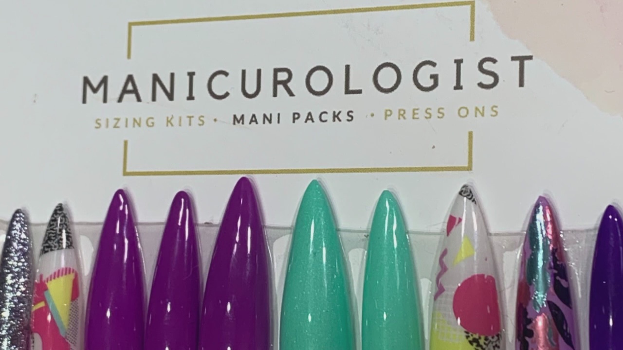 How to get a customized press on nail set during quaratine