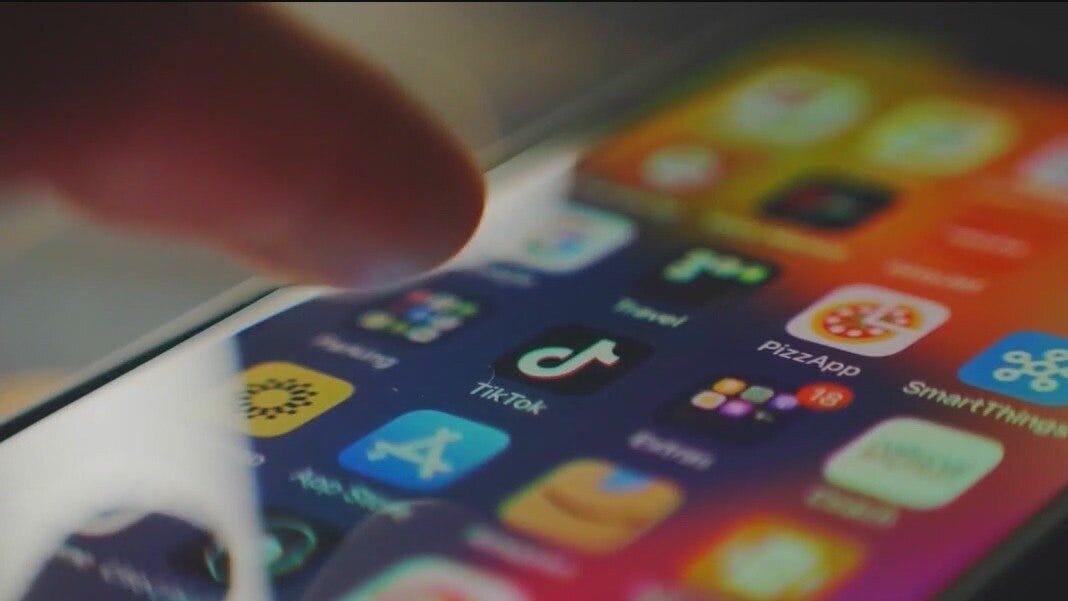 Illinois' Sen. Dick Durbin wants more online protections for kids