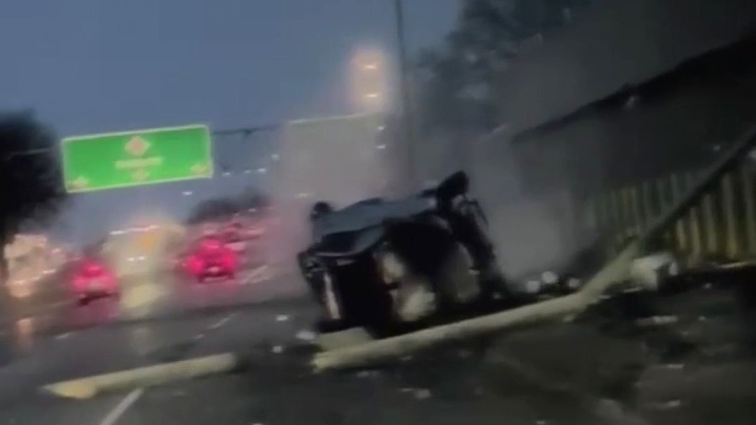 8 Mile, John R roll-over crash caught on dashcam