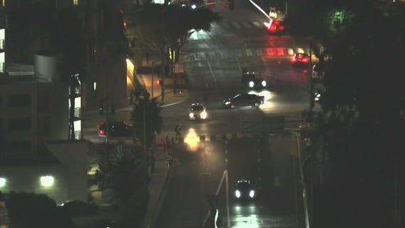 Police chase suspect hits car before taking off on 10 Freeway in Santa Monica
