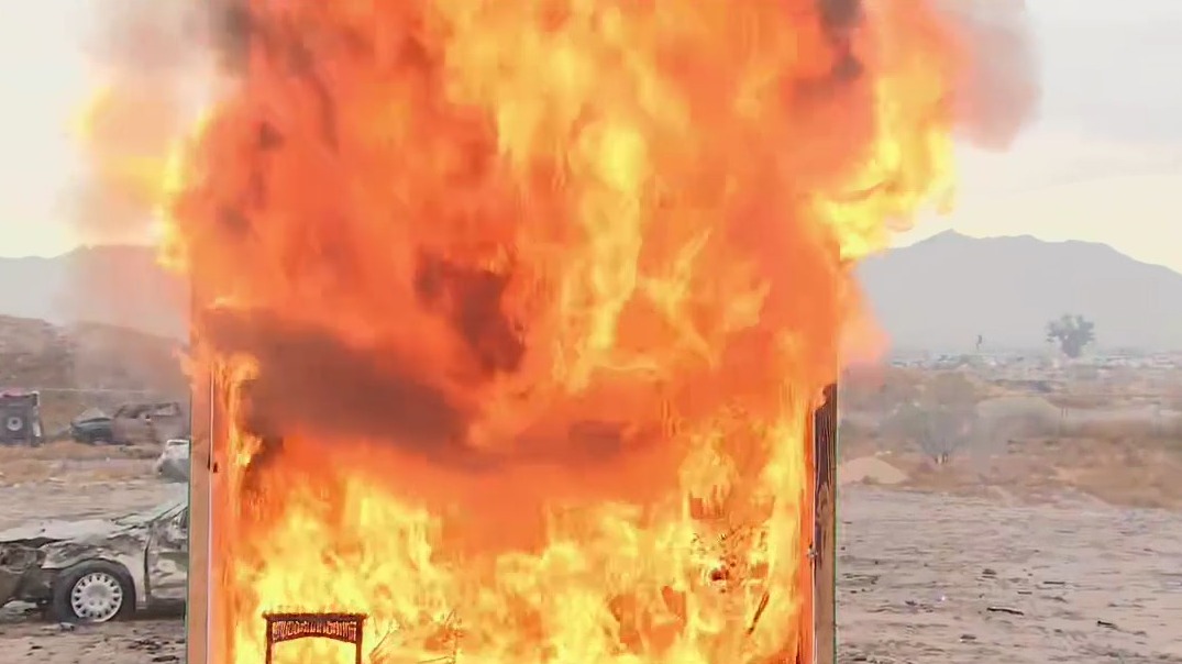 Phoenix Fire Dept. shows how quickly a dry Christmas tree can burn