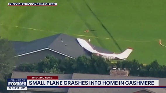 Small plane crashes into Cashmere, WA home