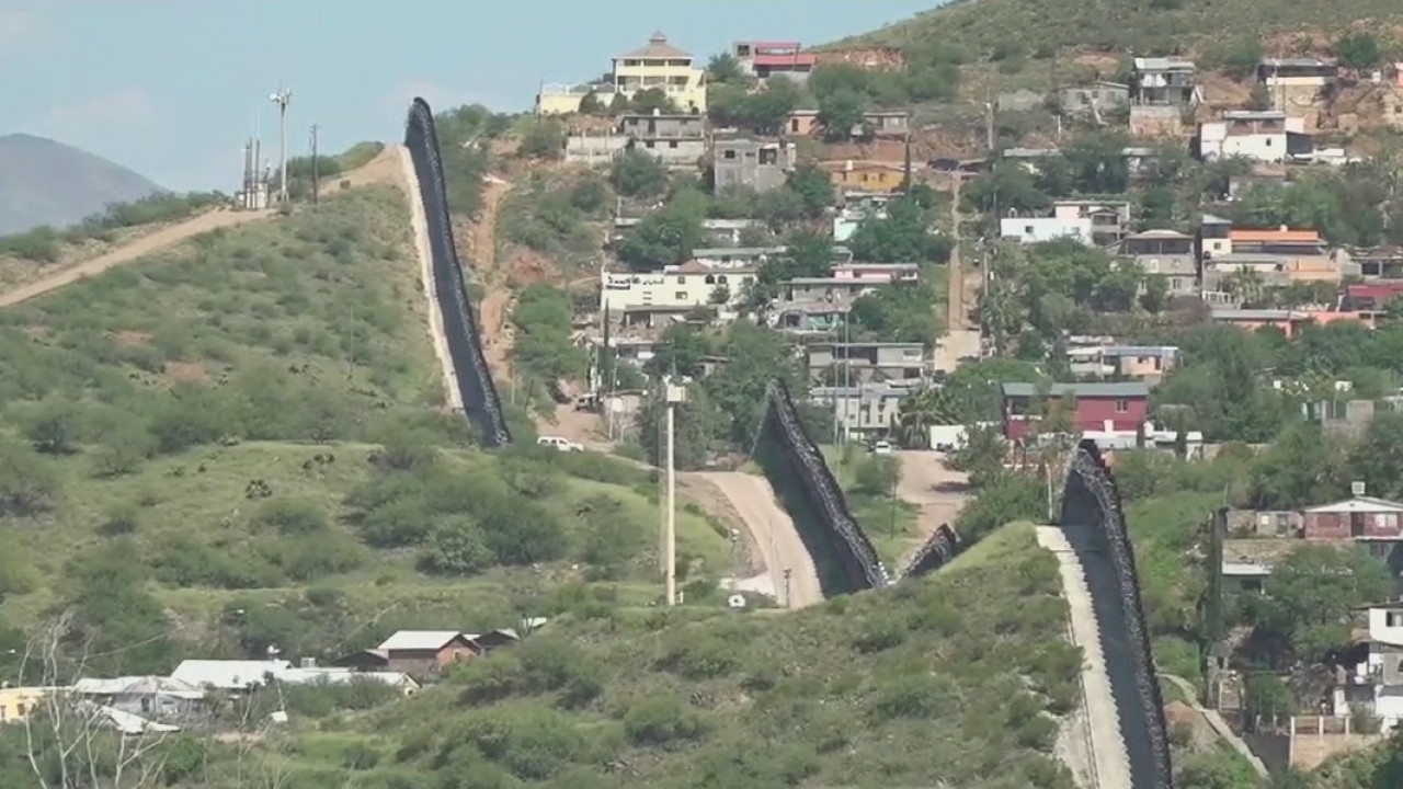 Gov. Ducey visits Nogales for grand opening of cooler facility