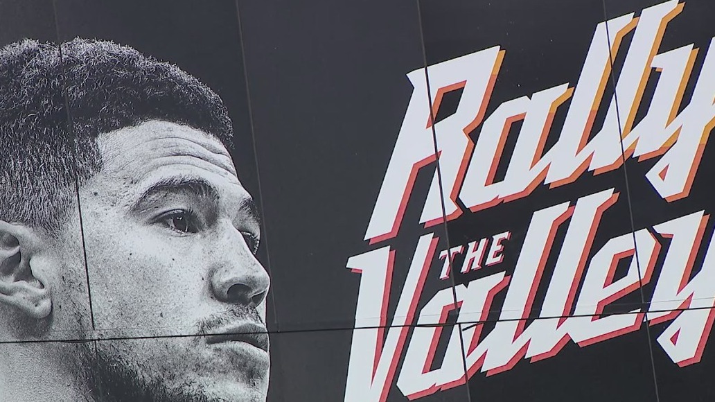 Suns fans rally in downtown Phoenix ahead of game 5 against the Pelicans