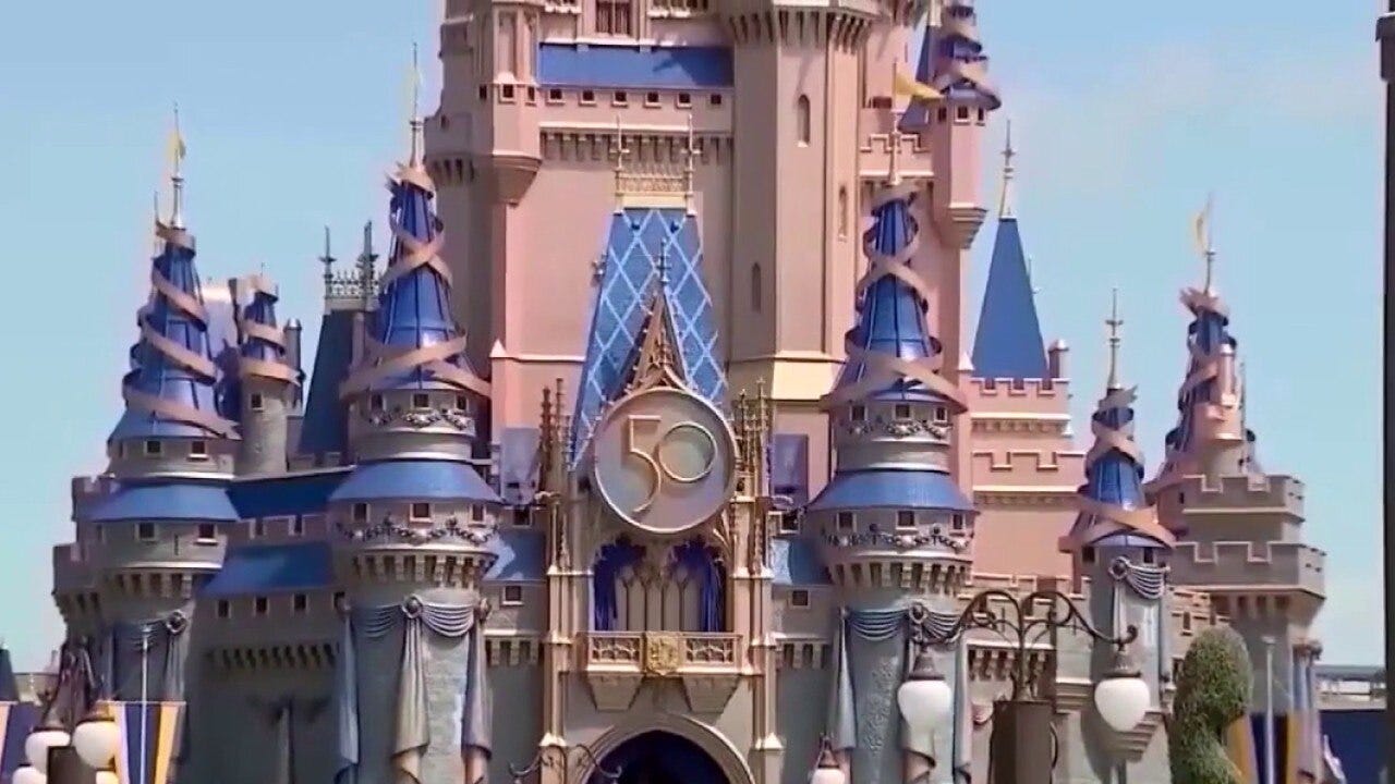 Mom makes the case for 'mom's only' trips to theme parks