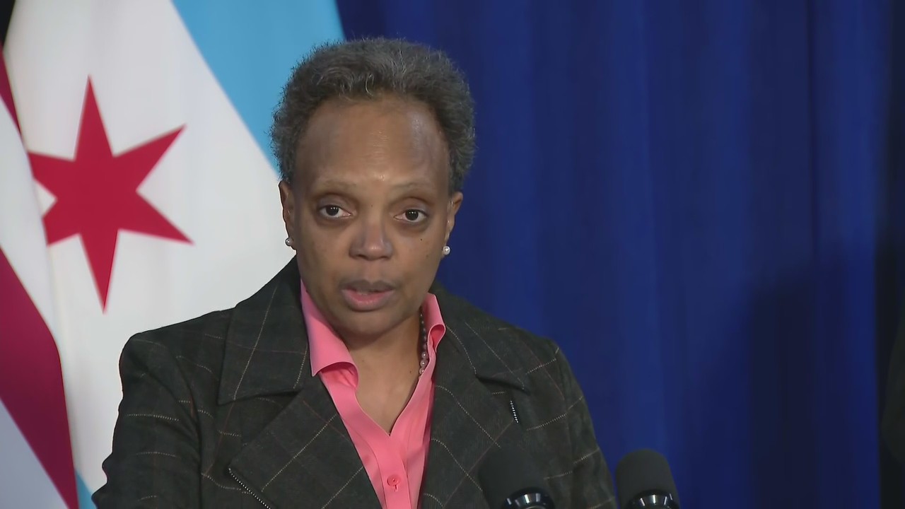 Mayor Lightfoot announces $12.5M will go to Chicagoans to combat high gas prices, transit costs