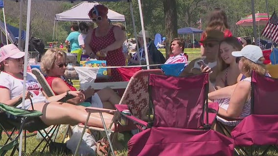 Milwaukee Lakefront Fireworks show, families thrilled it's back