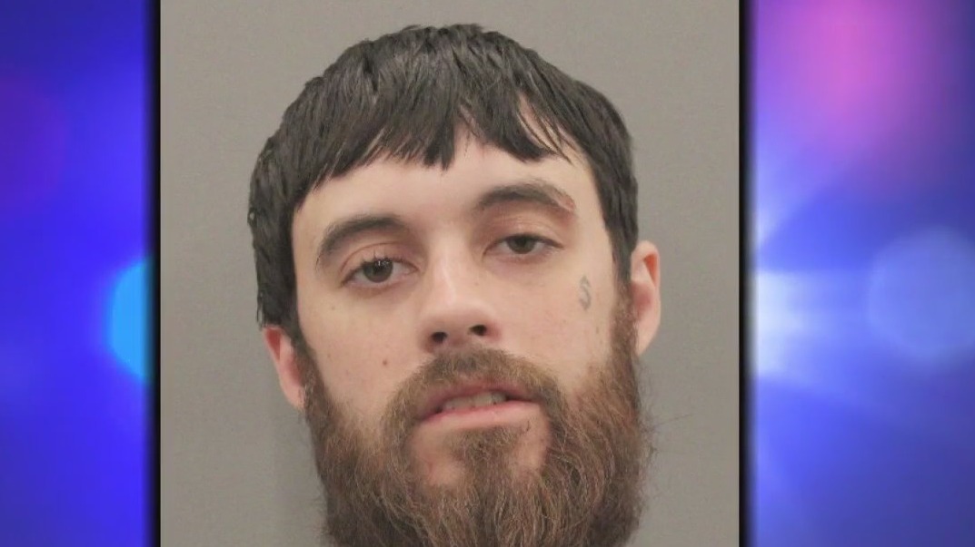 Man charged with assaulting girlfriend granted multiple bonds | FOX 26 ...