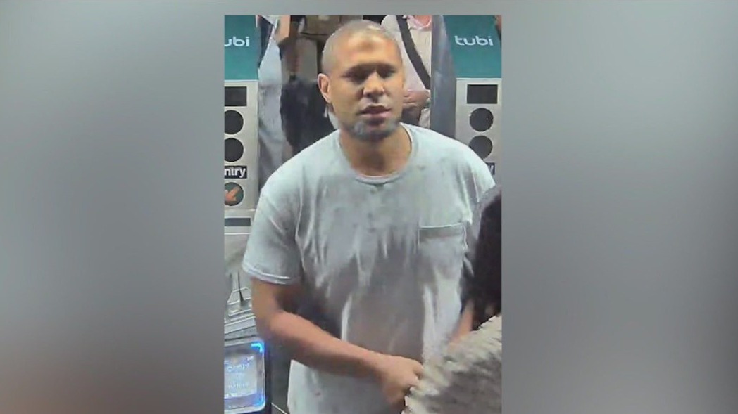 Man slashed on subway platform