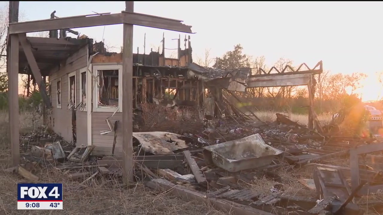 Farmersville fire inspector loses home and pets in fire
