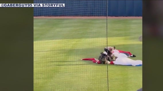 Paratroopers crash land at Arizona baseball game