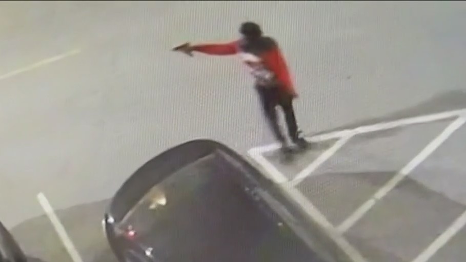 Video captures gunman fire shots outside club in Chicago; 8 wounded