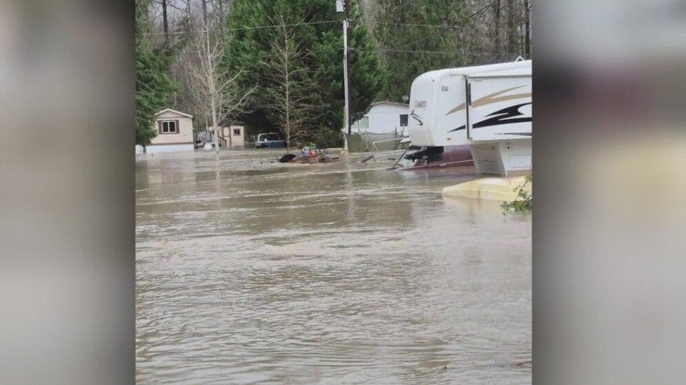 Atmospheric river in Washington, and skiing in Colorado | Forecasting with Friends