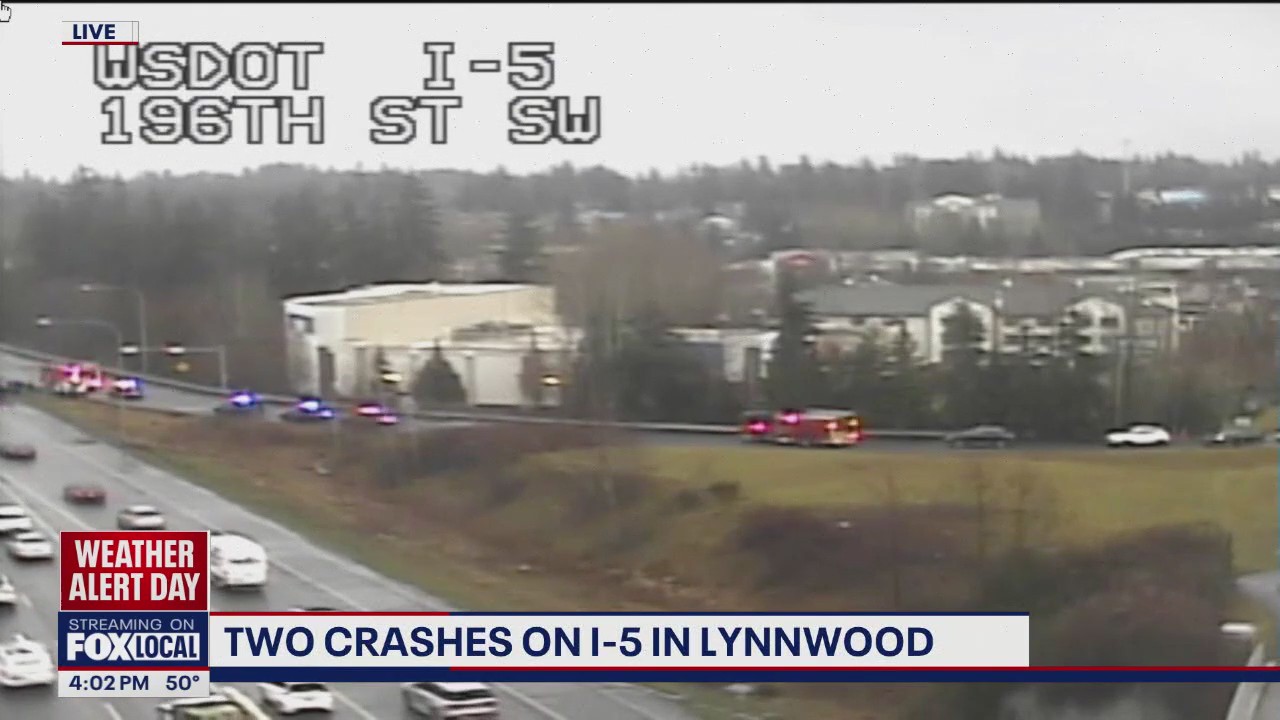 Two crashes snarl traffic on I-5 in Lynnwood, WA