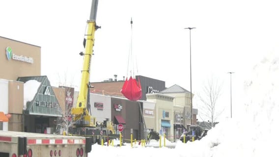 Duluth's Miller Hill Mall roof collapse: Crews clear snow Wednesday [RAW]