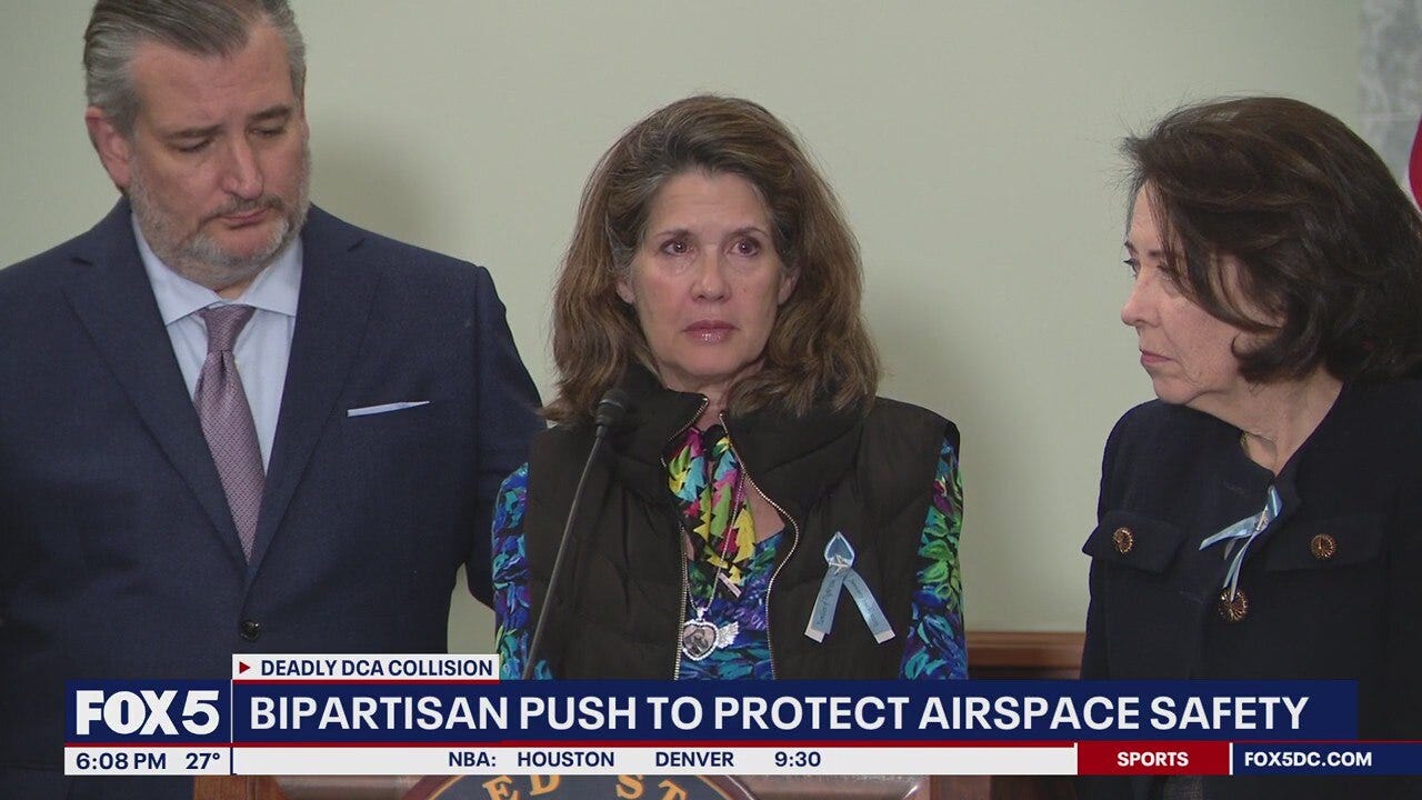 Bipartisan push to protect airspace safety near Reagan National Airport