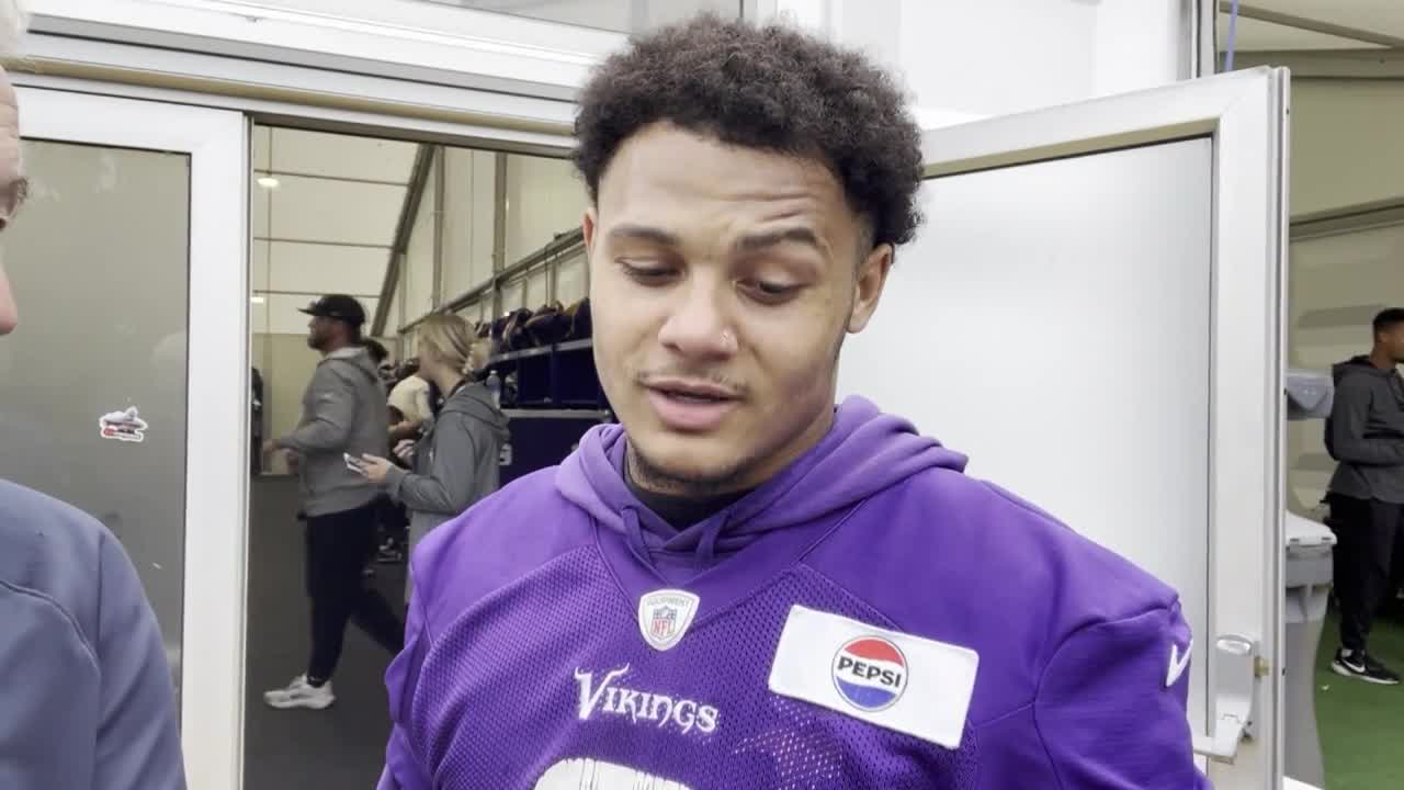Vikings players Josh Metellus, Ivan Pace Jr. speak from London