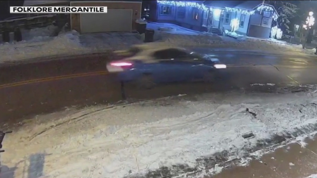 Pedestrians hurt in Merton hit-and-run