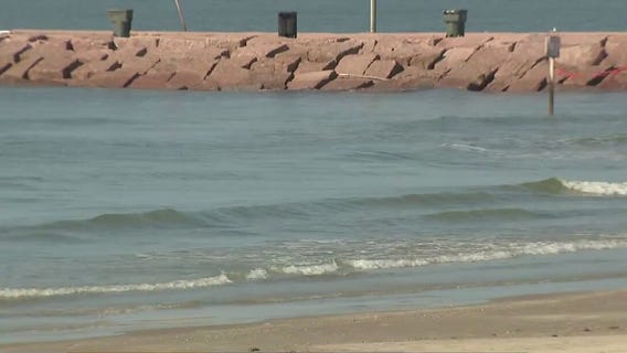 Hurricane Erin's indirect impact, fall allergy season, and .... Galveston's actually blue? | Forecasting with Friends