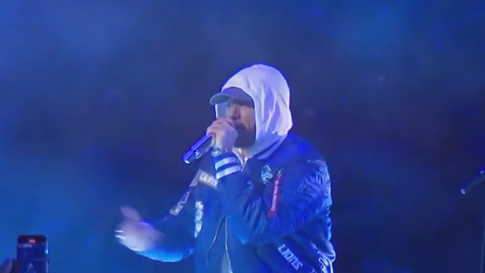 Eminem performs for the Lions-Packers halftime show