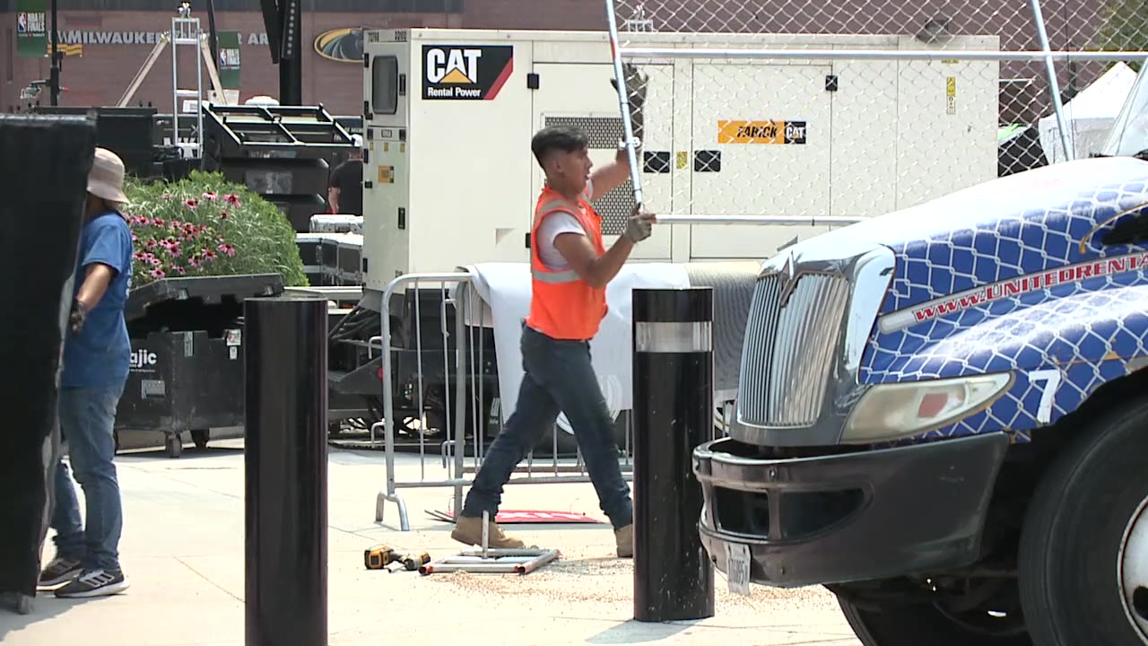 Deer District expands for Game 6