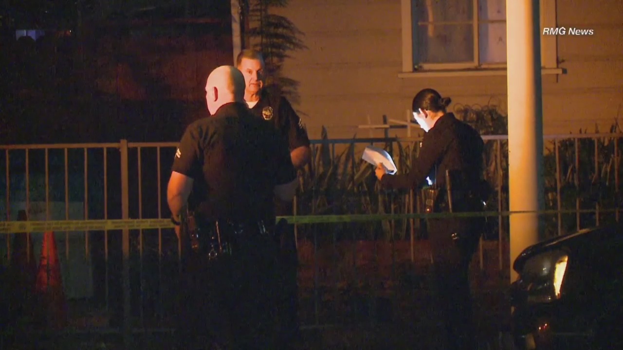 Man dead after fight between neighbors in San Fernando Valley, police say