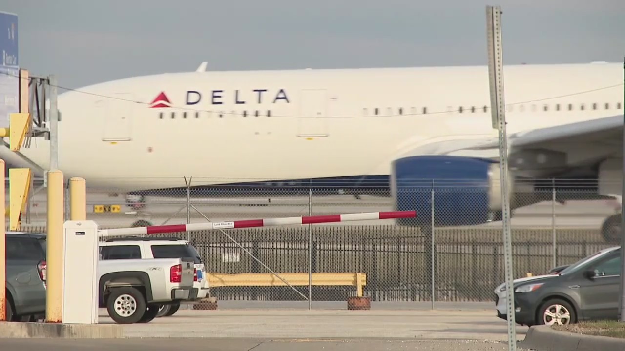 Delta flights to Houston cost thousands due to college football national championship