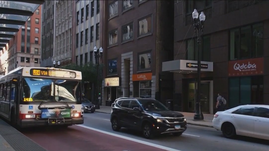 Officials lay out plan of action for Illinois regional transit