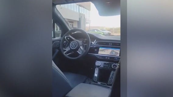 Waymo drives in circles at Sky Harbor