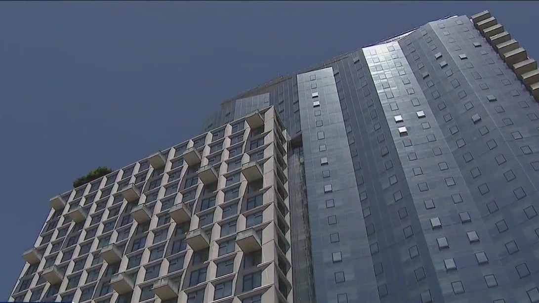 Teen shot during prom after-party in Brooklyn