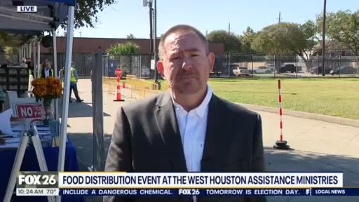HTX @ 10: Government shutdown continues; airport lines; food help