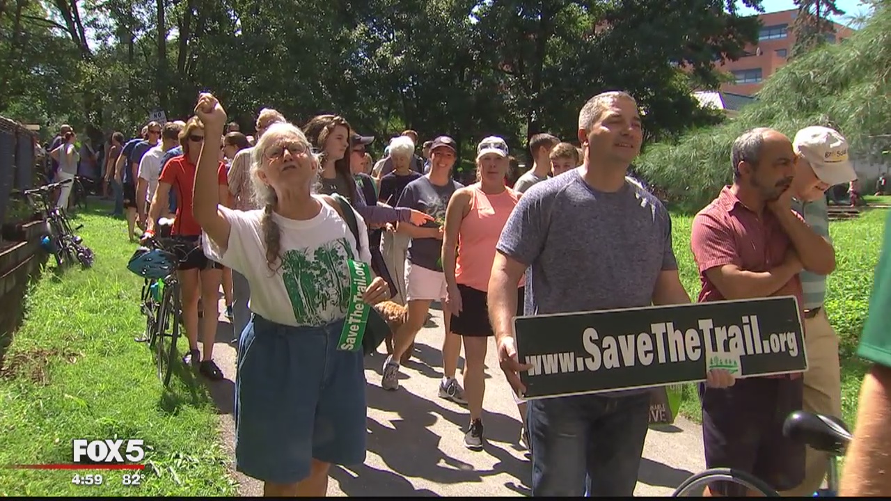 Purple Line protesters rally against new rail line