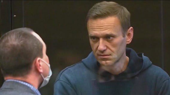 Biden threatens Russian sanctions