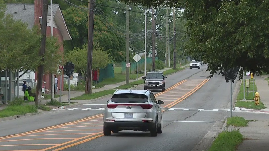 Deputies searching for driver in deadly hit & run crash