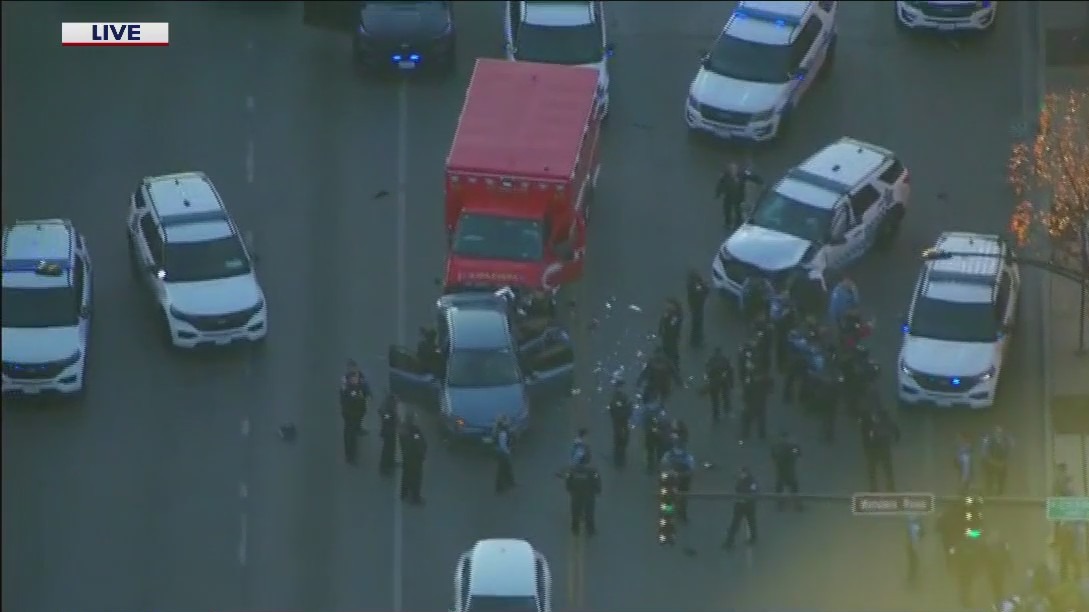 Police chase stolen ambulance in Cicero