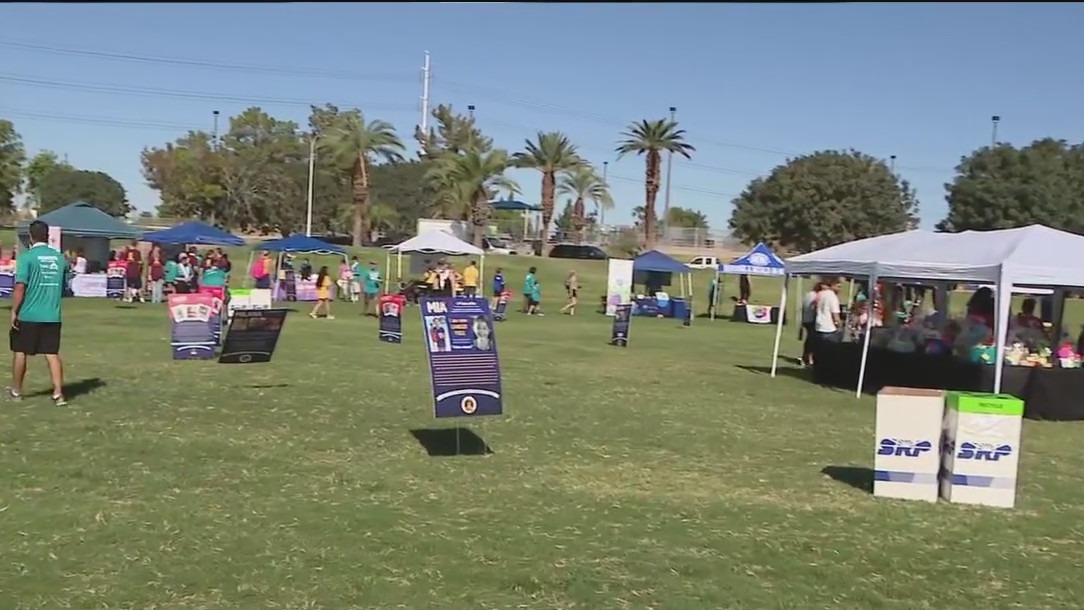 Thousands gather in Tempe for cancer walk