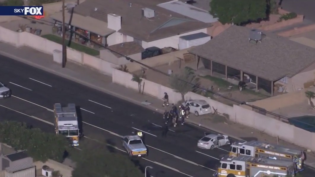 Man, woman killed in Phoenix crash | FOX 10 Phoenix
